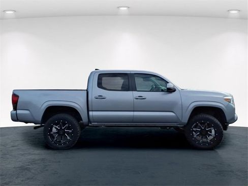 Used 2019 Toyota Tacoma SR image 20