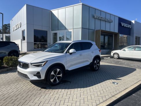 New 2025 Volvo XC40 B5 Core w/ Protection Package Premier image 1