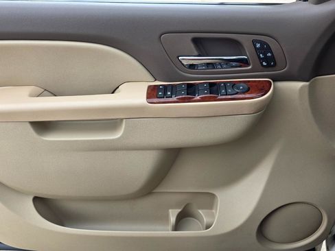 Used 2011 Chevrolet Tahoe LTZ image 13