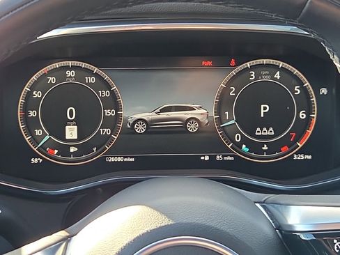 Used 2024 Jaguar F-PACE R-Dynamic S image 27