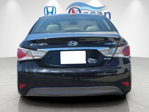 Used 2014 Hyundai Sonata Limited w/ Panoramic Sunroof Package 02 FWD image 4