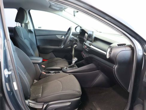 Used 2020 Kia Forte LXS image 18