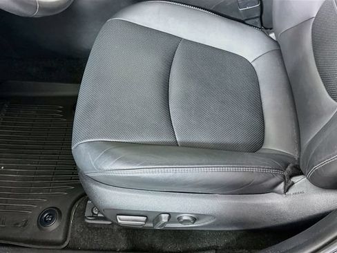 Used 2021 Toyota RAV4 Limited AWD/4WD image 22