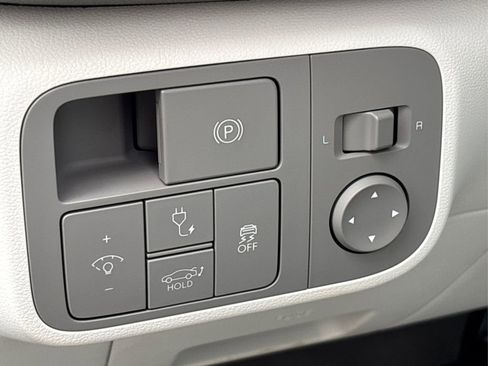 New 2025 Hyundai Ioniq 6 SEL image 32