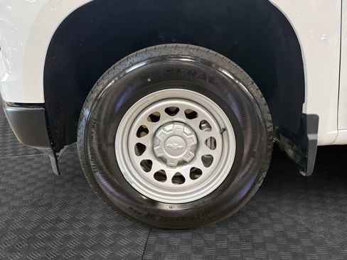 Used 2025 Chevrolet Silverado 1500 W/T w/ Trailering Package image 14