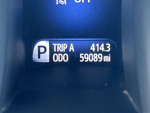 Used 2016 Toyota Avalon Limited w/ Toyota Safety Sense Package FWD image 26