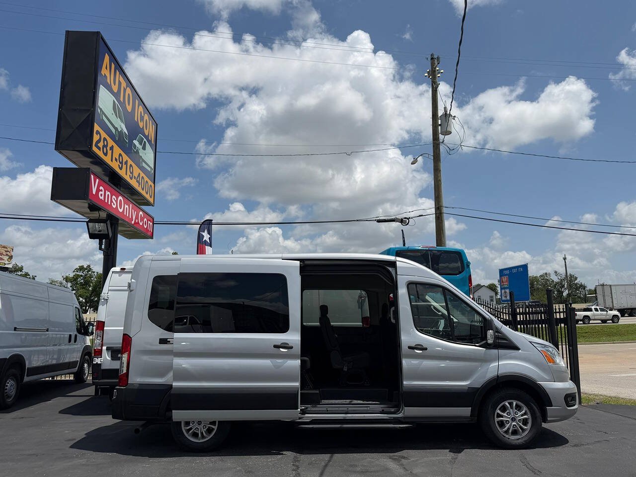 Used 2021 Ford Transit 350 XLT RWD image 5