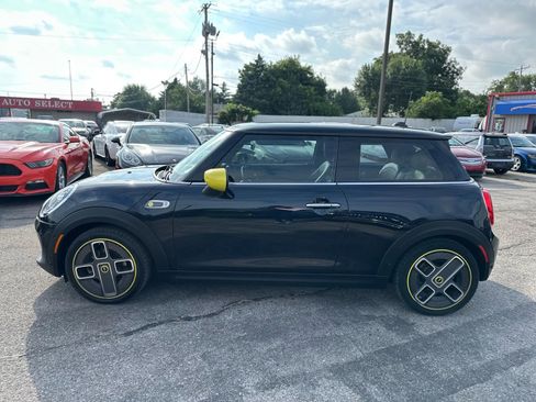 Used 2021 MINI Cooper SE w/ 8.8" Touchscreen Nav Package image 9
