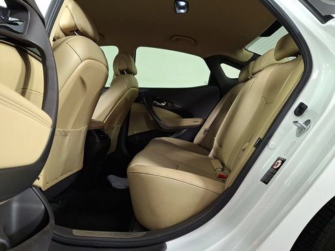 Used 2017 Hyundai Azera FWD image 13