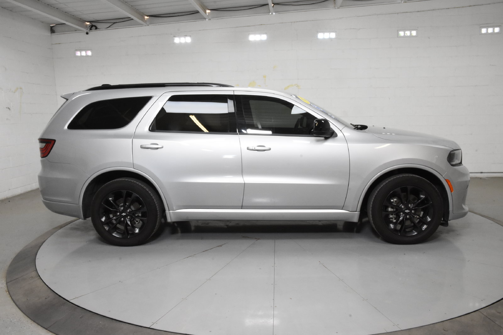 Used 2025 Dodge Durango GT w/ Blacktop Package RWD image 5