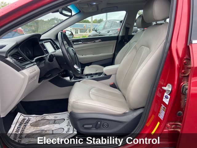 Used 2019 Hyundai Sonata Limited w/ Ultimate Package 04 FWD image 11