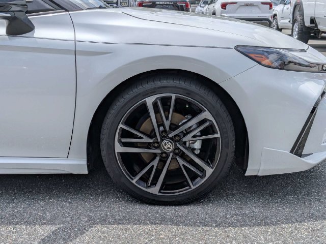Used 2025 Toyota Camry XSE FWD image 15