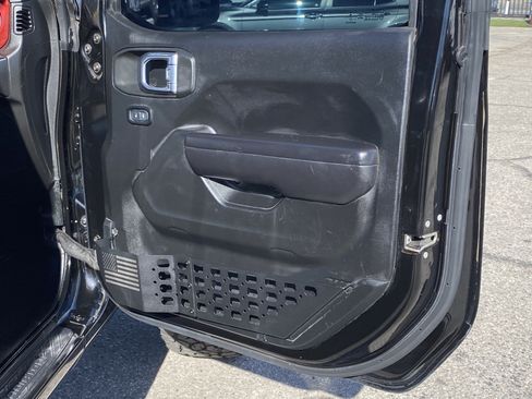 Used 2021 Jeep Gladiator Rubicon AWD/4WD image 28