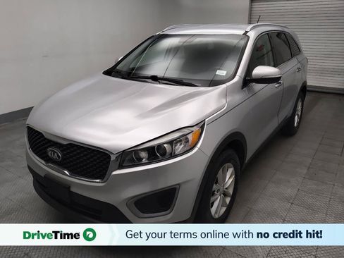 Used 2016 Kia Sorento FWD image 1
