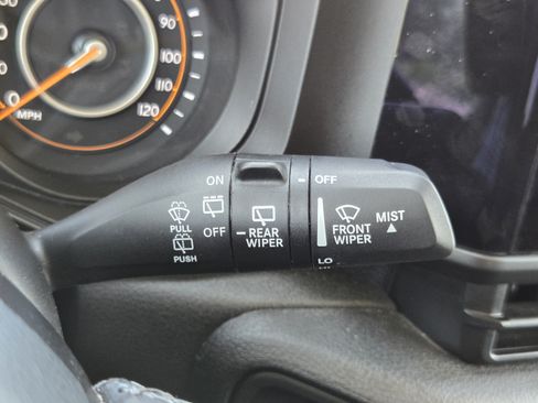 Used 2025 Jeep Wrangler Unlimited Sport AWD/4WD image 18
