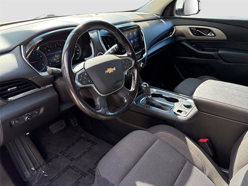 Used 2020 Chevrolet Traverse LT w/ Driver Confidence II Package image 24