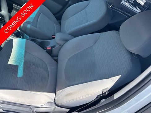 Used 2016 Hyundai Accent SE w/ Option Group 02 FWD image 14