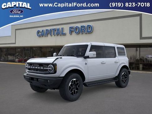 New 2025 Ford Bronco Outer Banks AWD/4WD image 1