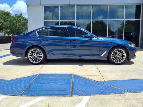 Used 2022 BMW 530i w/ Convenience Package RWD image 26