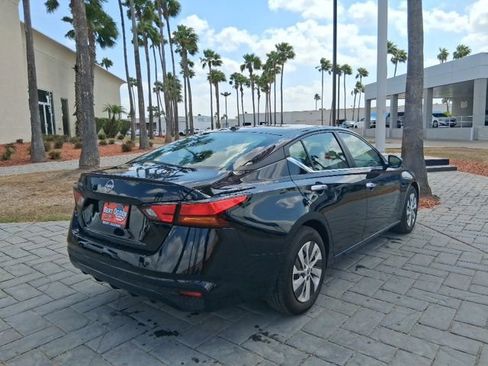 Used 2025 Nissan Altima 2.5 S FWD image 4