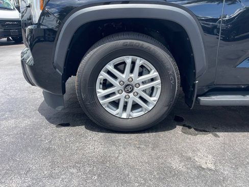 Used 2025 Toyota Sequoia SR5 AWD/4WD image 9