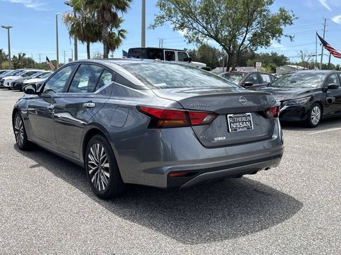 Certified 2024 Nissan Altima 2.5 SV FWD image 6