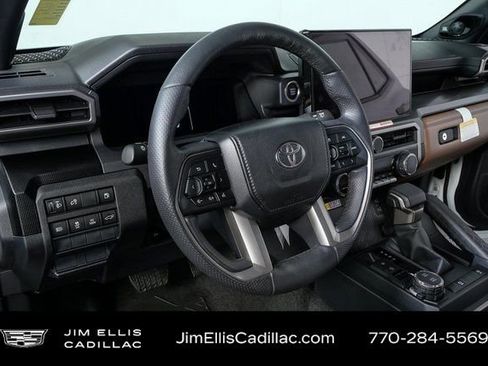 Used 2025 Toyota 4Runner Limited image 4