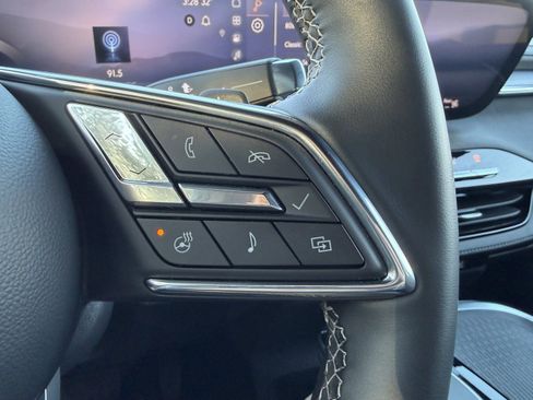 Used 2025 Buick Enclave Sport Touring image 15