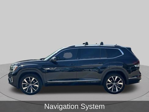 Used 2025 Volkswagen Atlas SEL Premium R-Line AWD/4WD image 2