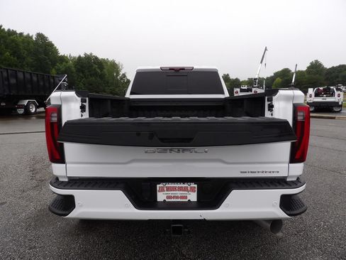 Used 2024 GMC Sierra 3500 Denali Ultimate AWD/4WD image 48