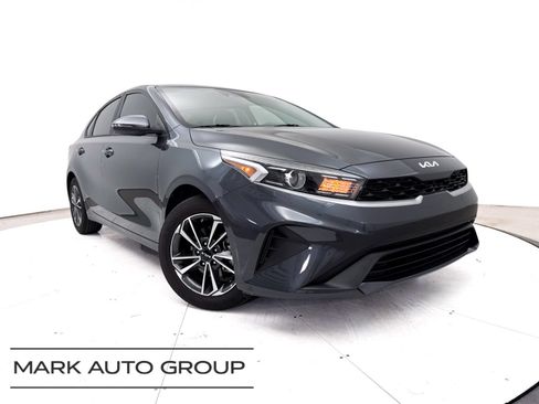 Certified 2024 Kia Forte LXS w/ LXS Technology Package FWD image 1