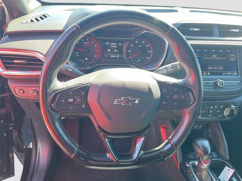 Used 2023 Chevrolet TrailBlazer RS image 11