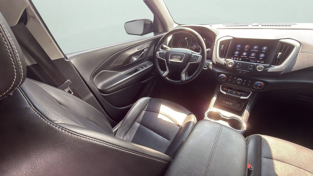 Used 2022 GMC Terrain SLT w/ Elevation Edition FWD image 20