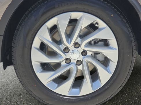 New 2026 Land Rover Discovery S AWD/4WD image 36