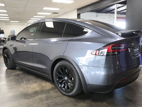Used 2018 Tesla Model X 100D AWD/4WD image 10
