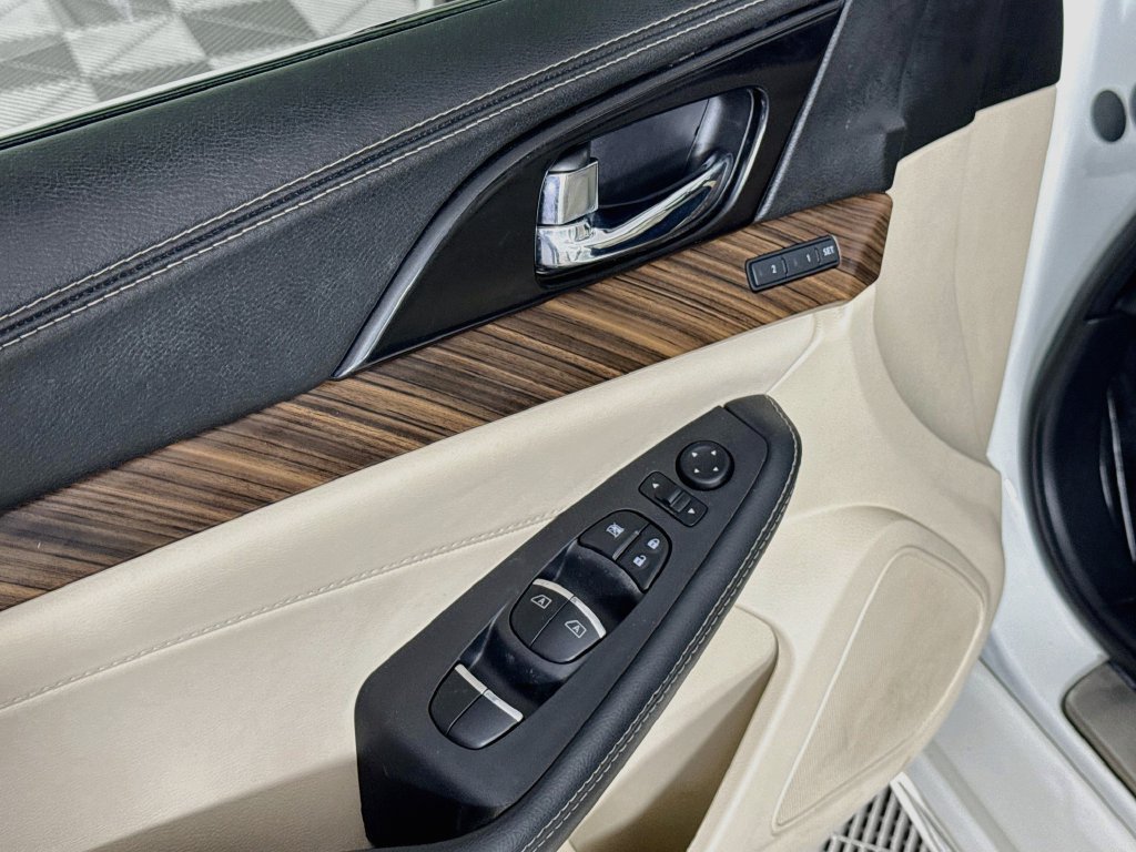 Used 2018 Nissan Maxima Platinum FWD image 18