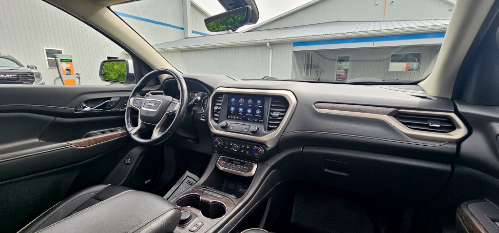 Used 2022 GMC Acadia Denali w/ GMC Pro Grade Package AWD/4WD image 30