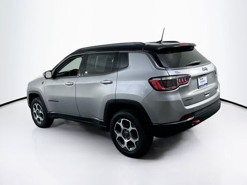 Used 2022 Jeep Compass Trailhawk AWD/4WD image 7