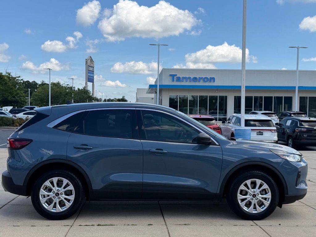Used 2024 Ford Escape Active FWD image 4