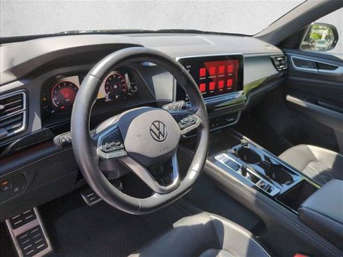 Used 2024 Volkswagen Atlas Cross Sport SEL Premium R-Line AWD/4WD image 8