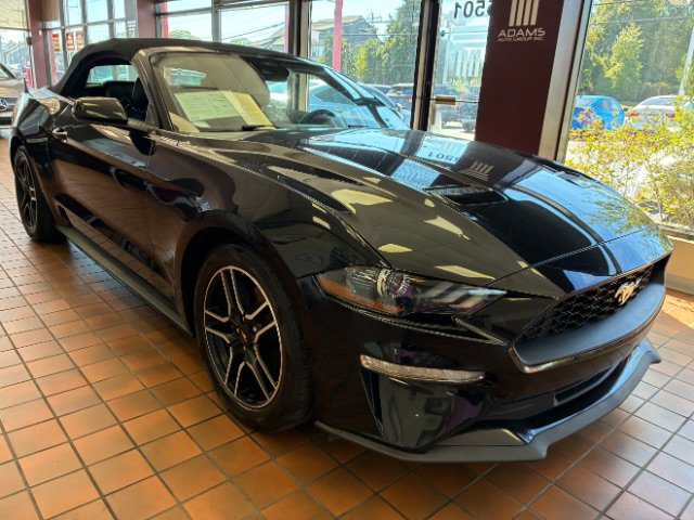 Used 2022 Ford Mustang Premium RWD image 1