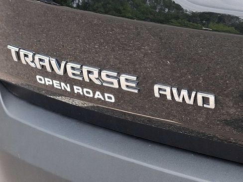 Used 2023 Chevrolet Traverse LT AWD/4WD image 30