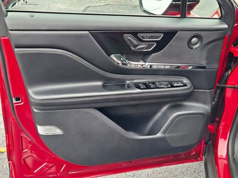 Used 2020 Lincoln Corsair Reserve w/ Elements Package image 18