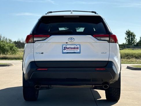 Used 2024 Toyota RAV4 XLE w/ Convenience Package FWD image 7