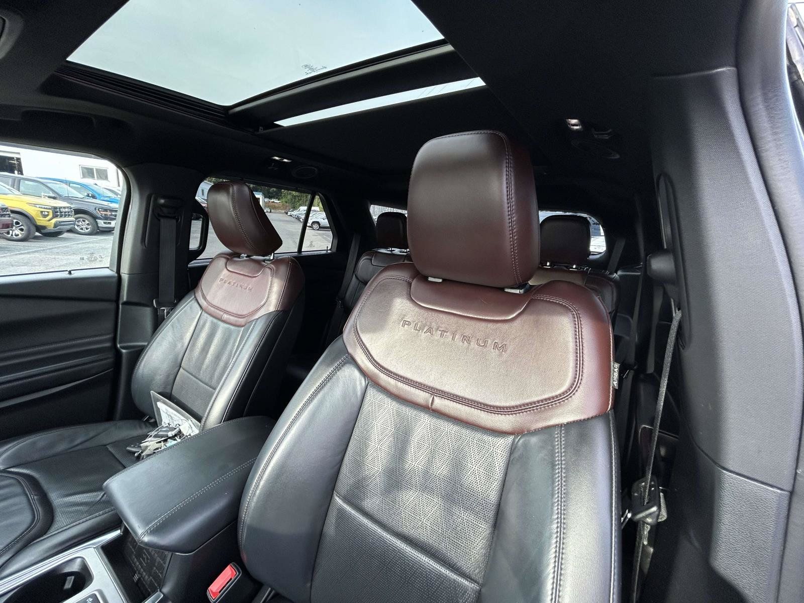 Used 2020 Ford Explorer Platinum w/ Premium Technology Package AWD/4WD image 21