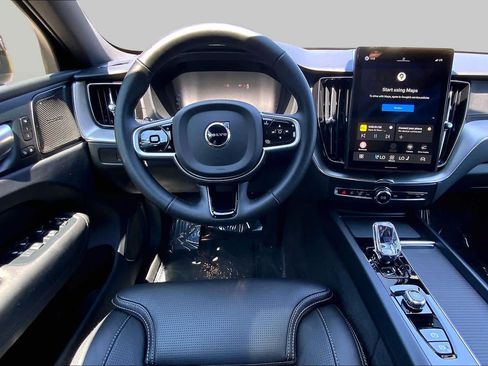 Used 2026 Volvo XC60 B5 Ultra w/ Protection Package Premier AWD/4WD image 6
