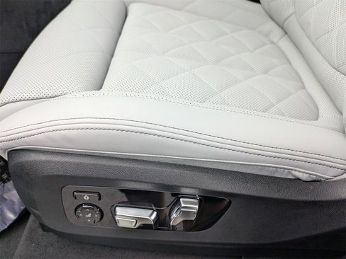 New 2026 BMW X5 xDrive40i w/ M Sport Package image 14