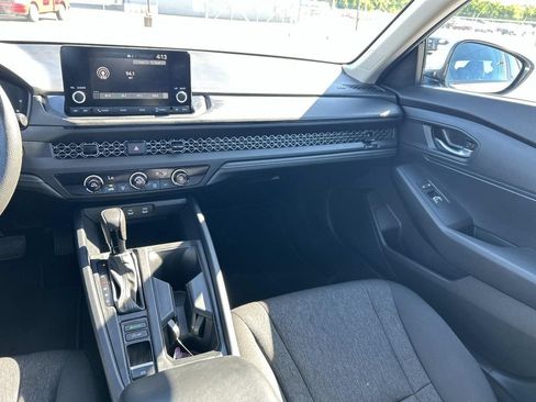 Used 2025 Honda Accord LX image 20