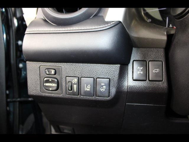 Used 2017 Toyota RAV4 Platinum w/ All Weather Liner Package AWD/4WD image 19