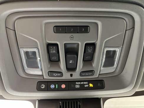 Certified 2025 GMC Sierra 2500 Denali w/ Denali Reserve Package AWD/4WD image 31